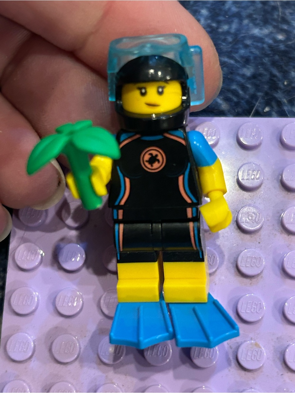 Lego rescue diver minifigure with fins, plant, snorkel, cute turtle!